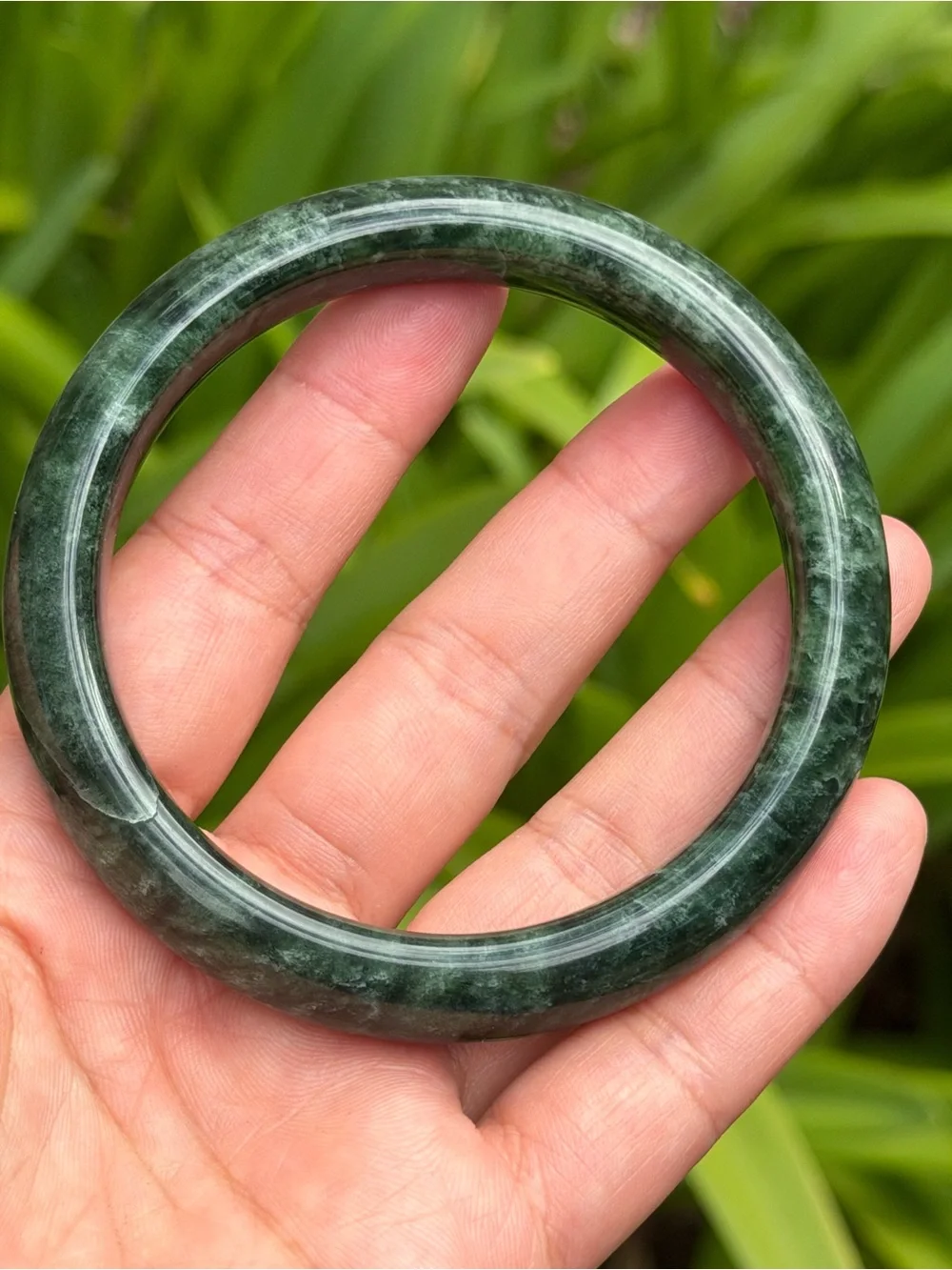 Green Jadeite Bangle Bracelet - Elegant Women’s Jewelry Palo